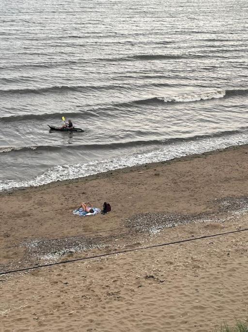 Beachfront Treasure Масселбург Екстер'єр фото